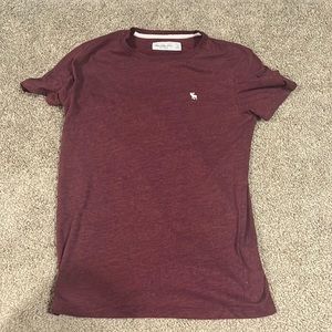 Abercrombie and Fitch barely worn maroon men’s small tee shirt.